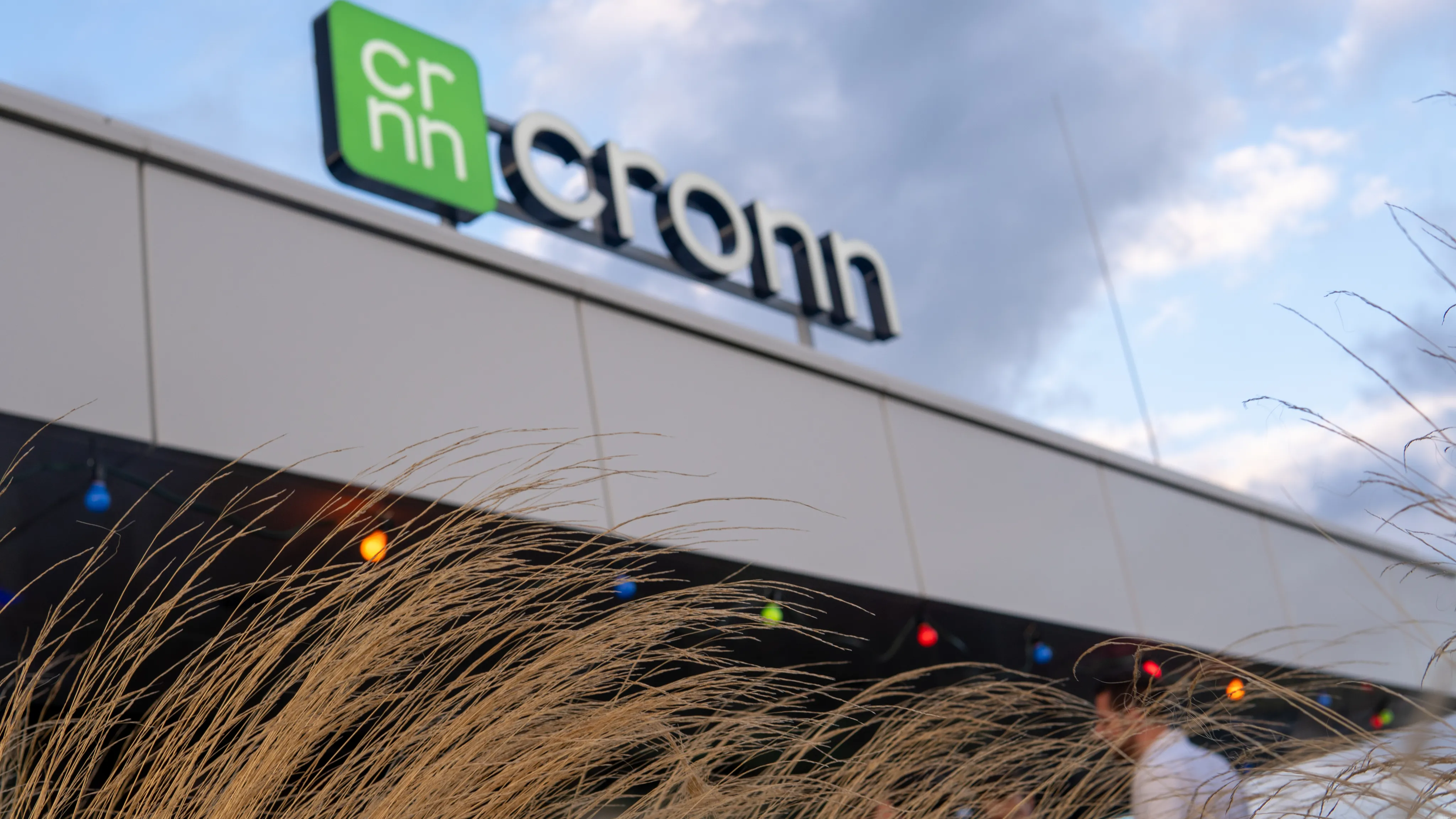 cronn Logo auf Dachterrasse